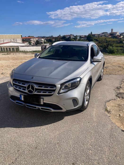 Mercedes-Benz 180 GLA  gasolina, ano 2018 kms 47 mil