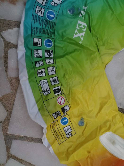 Boias para piscina e praia