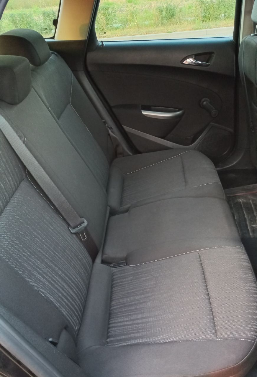 Автомобіль Opel Astra 2011р. 1.7 дизель