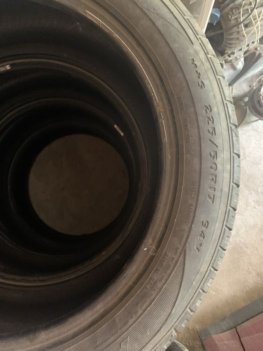 225/45/17 комплект goodyear зима