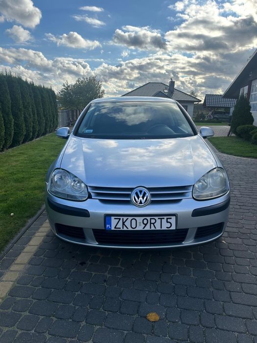 Golf V 2004 1.6 benzyna