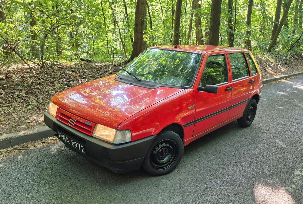 Fiat Uno czarne tablice 1992 dla kolekcjonera