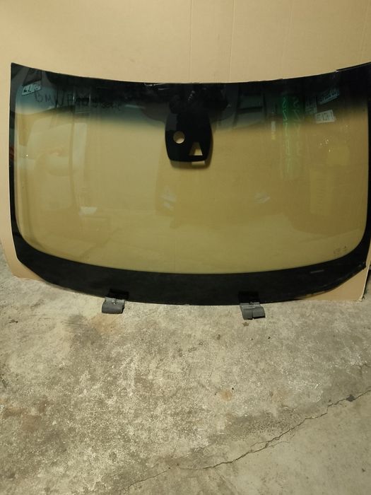 Szyba przednia BMW 5 F10/F11 używana