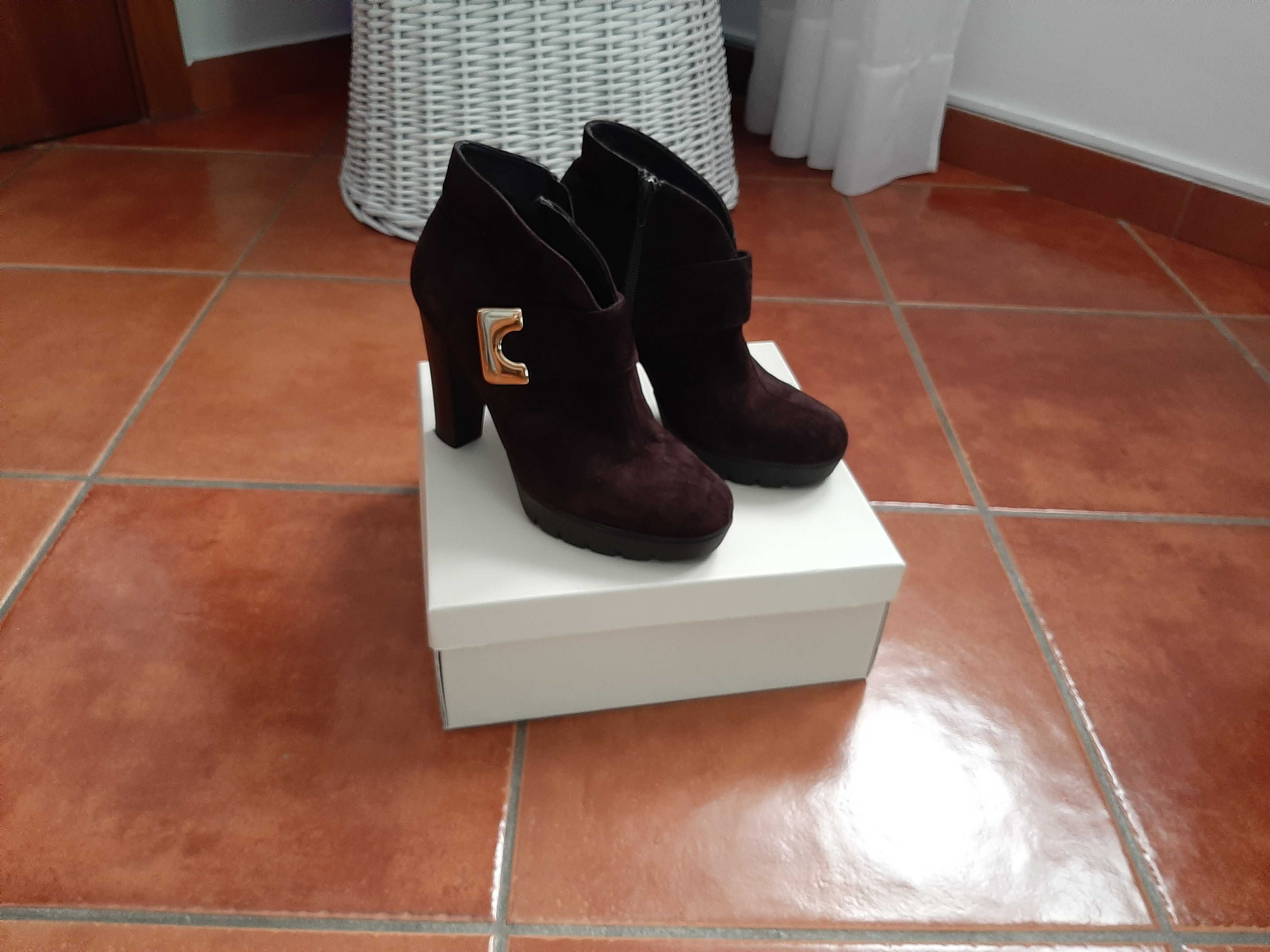 Botins em Camurça