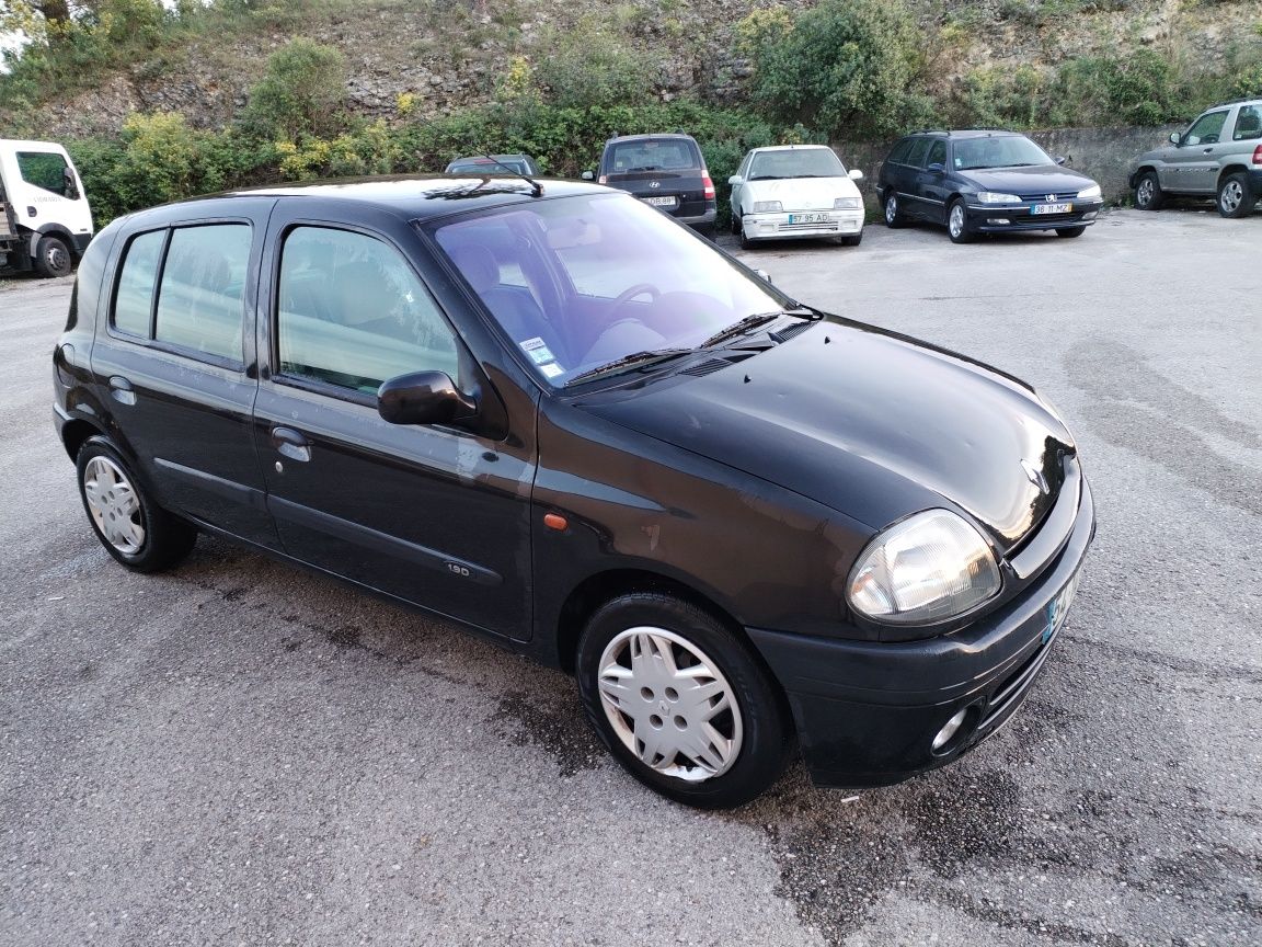 Renault Clio 1.9D RXE c/ac