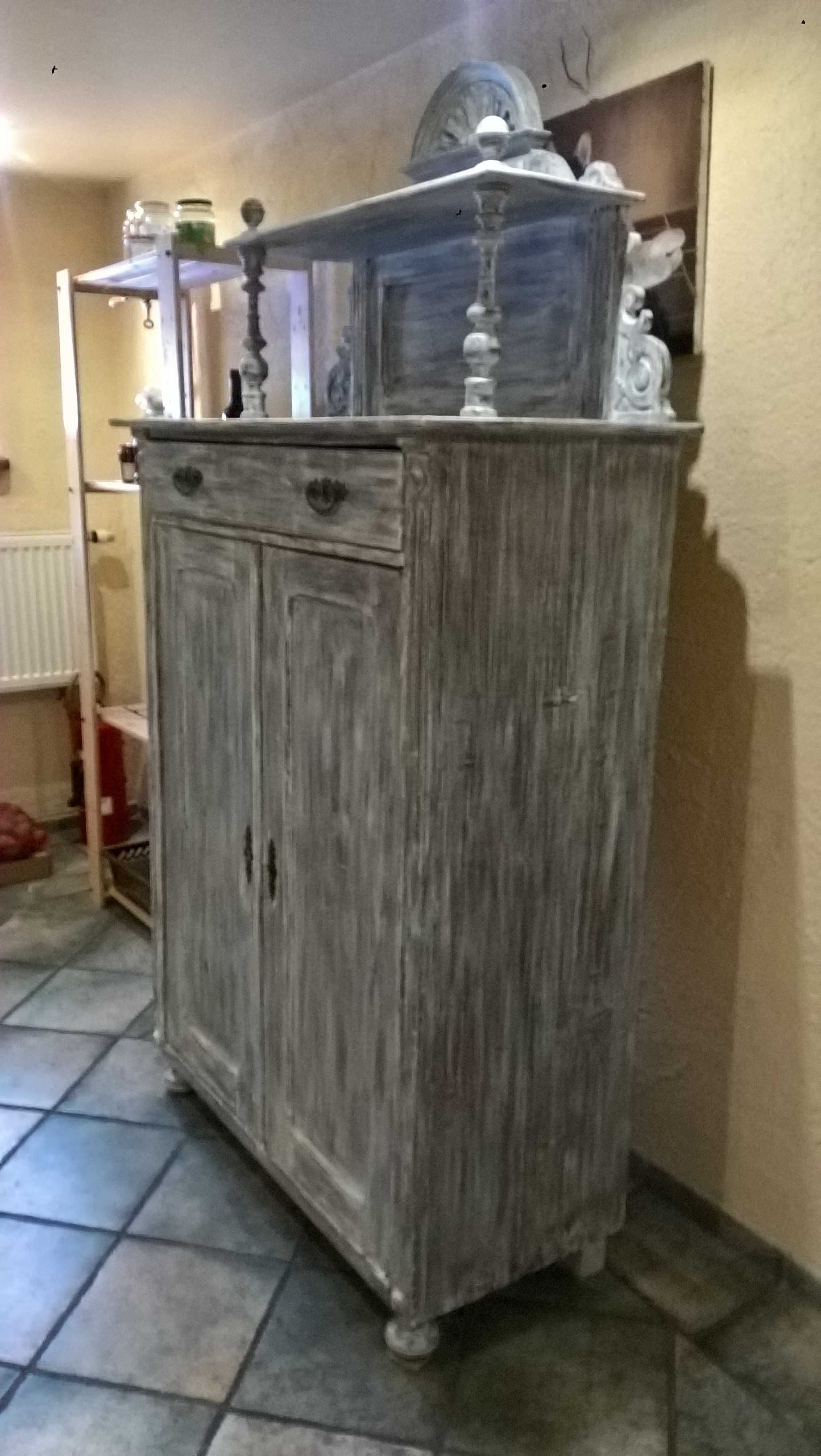Stara przedwojenna komoda Wertiko