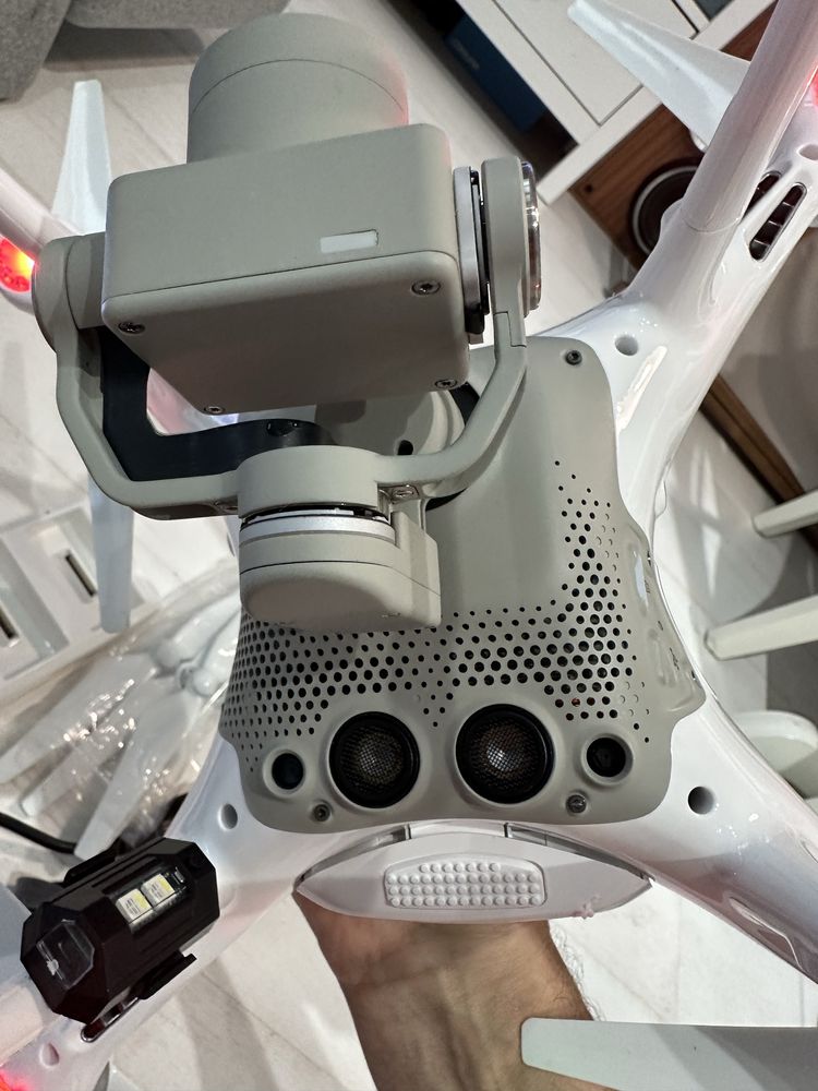 Dron do mapowania terenu DJI Phantom 4 RTK