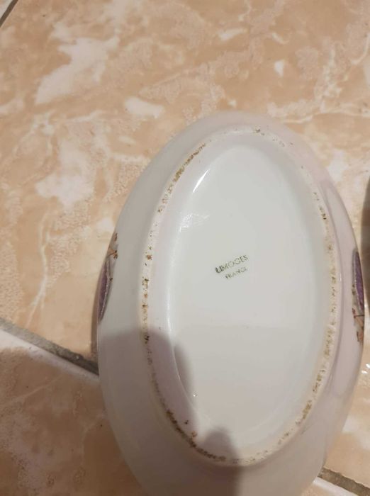 Regaleira em porcelana fina com ouro 22k da Limoges