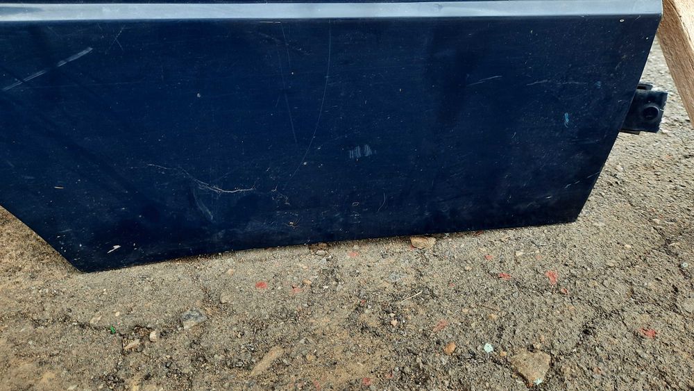 Двері задні праві славута