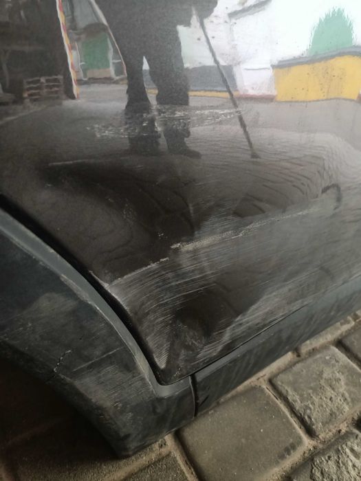 Двері праві задні Jeep cherokee