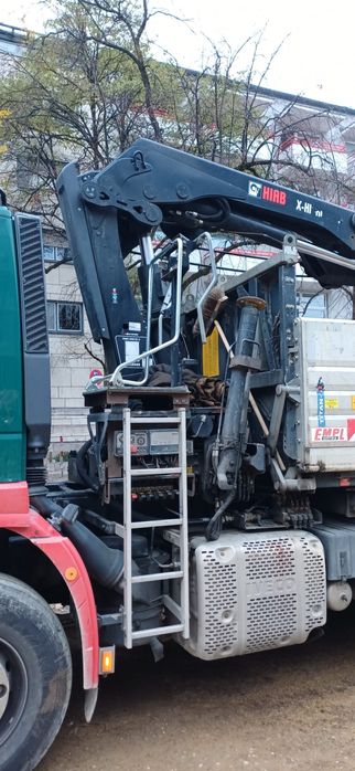 Iveco 6x4 com grua hiab 232 e bascula