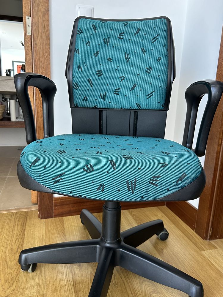 Cadeira Steelcase com rodas