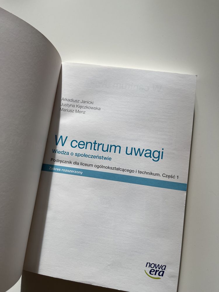 W centrum uwagi Podręcznik klasa 1 zakres rozszerzony Nowa Era