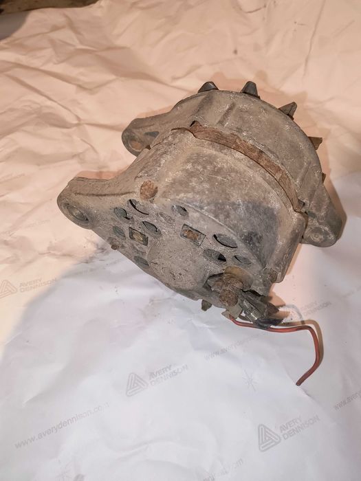 Alternator 12v leżak magazynowy