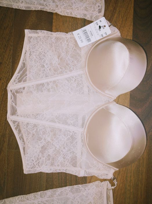 Корсети Tezenis та One luxury shop