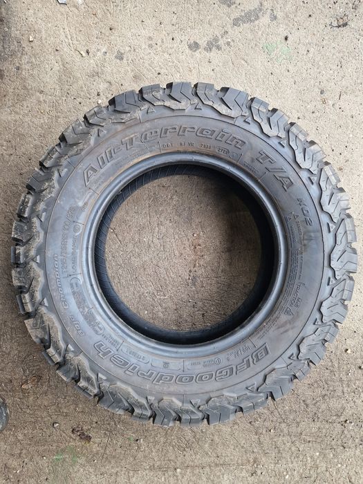 BFGoodrich All-Terrain T/A K02 LT 215/75R15 100/97S 11mm