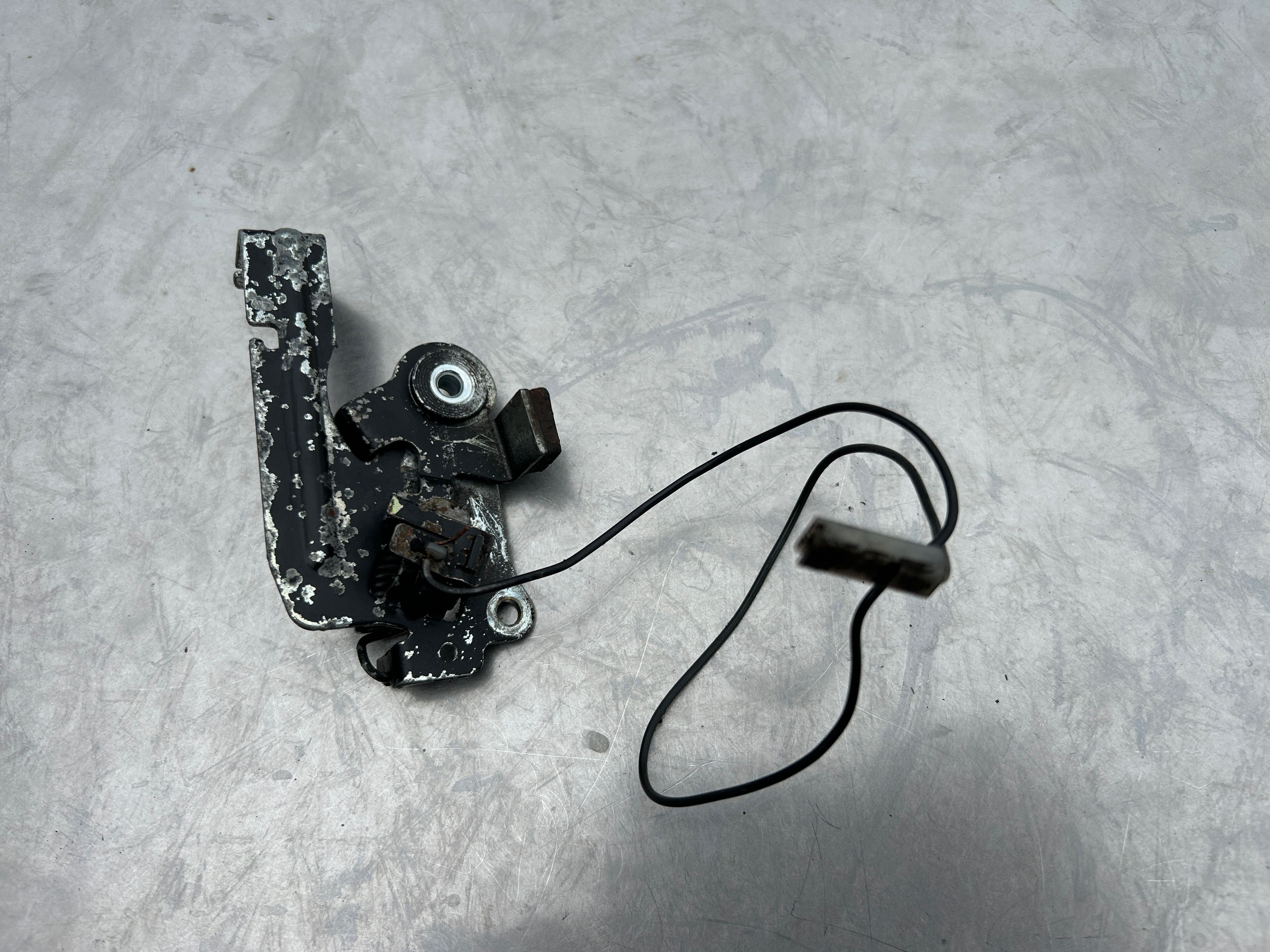 Hamulec wyłącznik briggs stratton SPRINT II Classic Quattro LS45 (475)