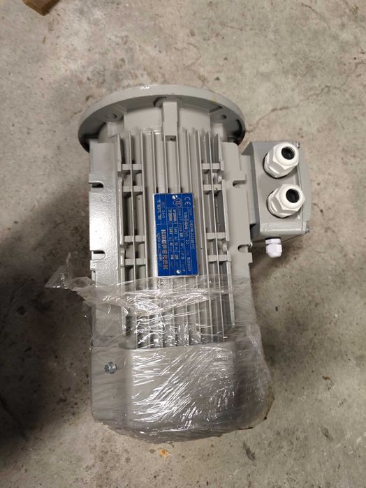 Silniki Kacperek 2,2 kw 1,5 kw 2900obr i 1400 nowe