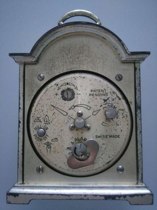 Relógio de mesa Swiza