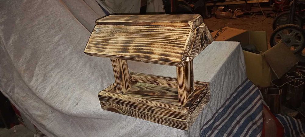 Karmnik dla ptaków drewniany solidny 30cm