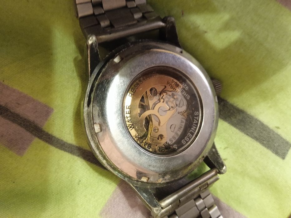 Продам годиник під відновлення