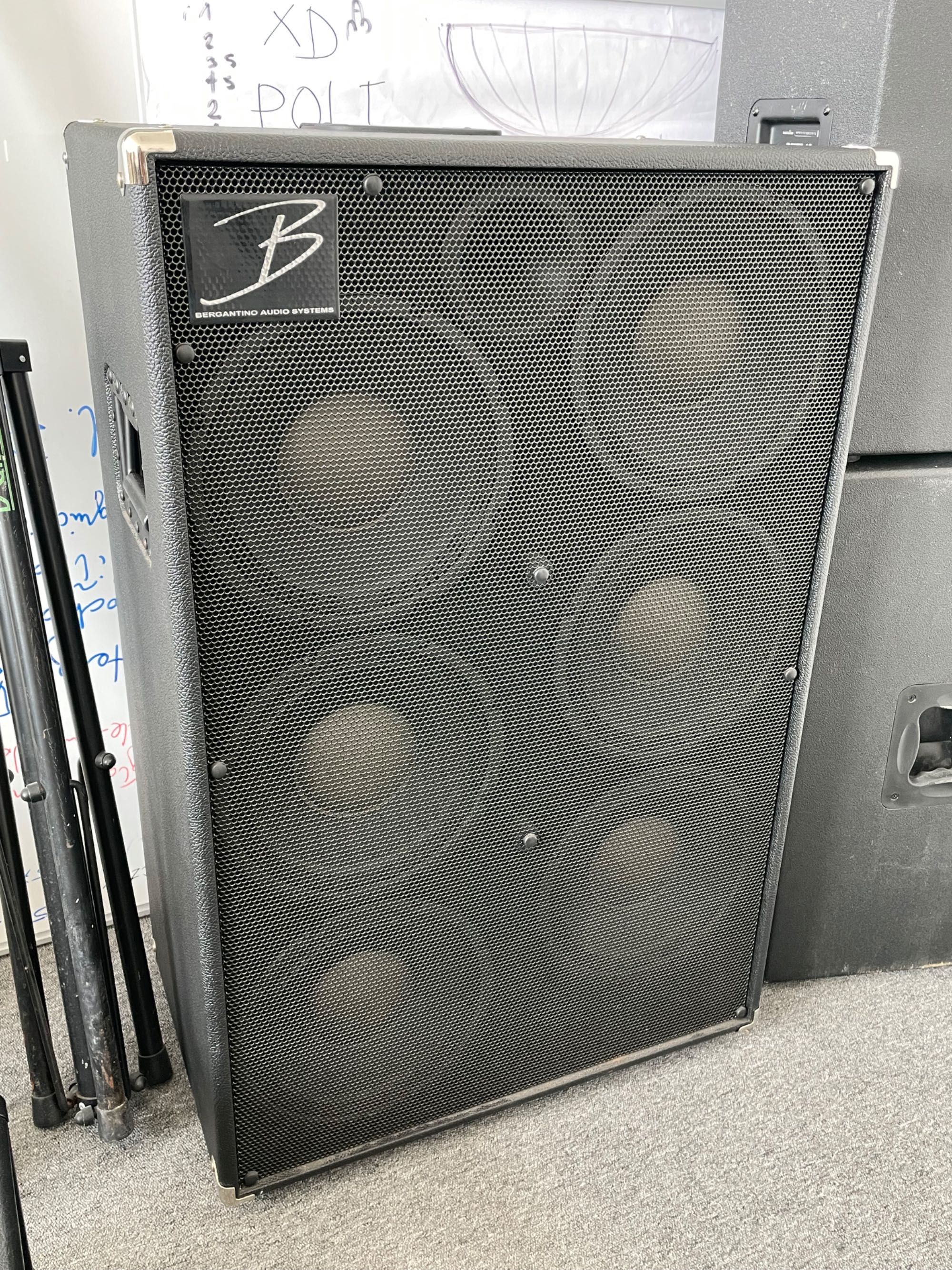 Kolumna basowa Bergantino NV610T