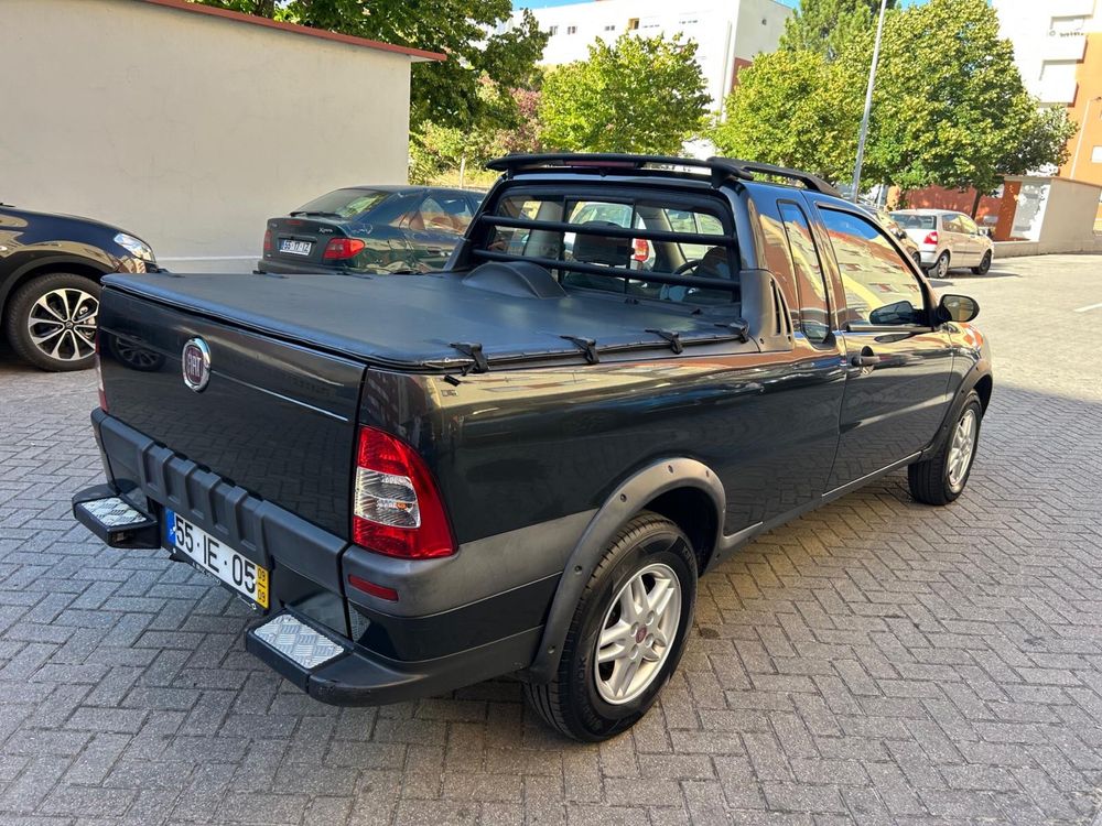 Vendo Fiat Strada como nova de garagem