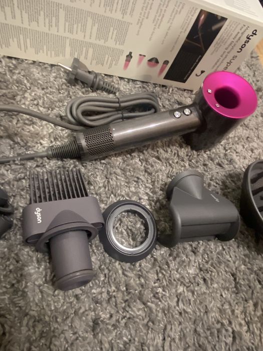 Suszarka Dyson Hypersonic HD07