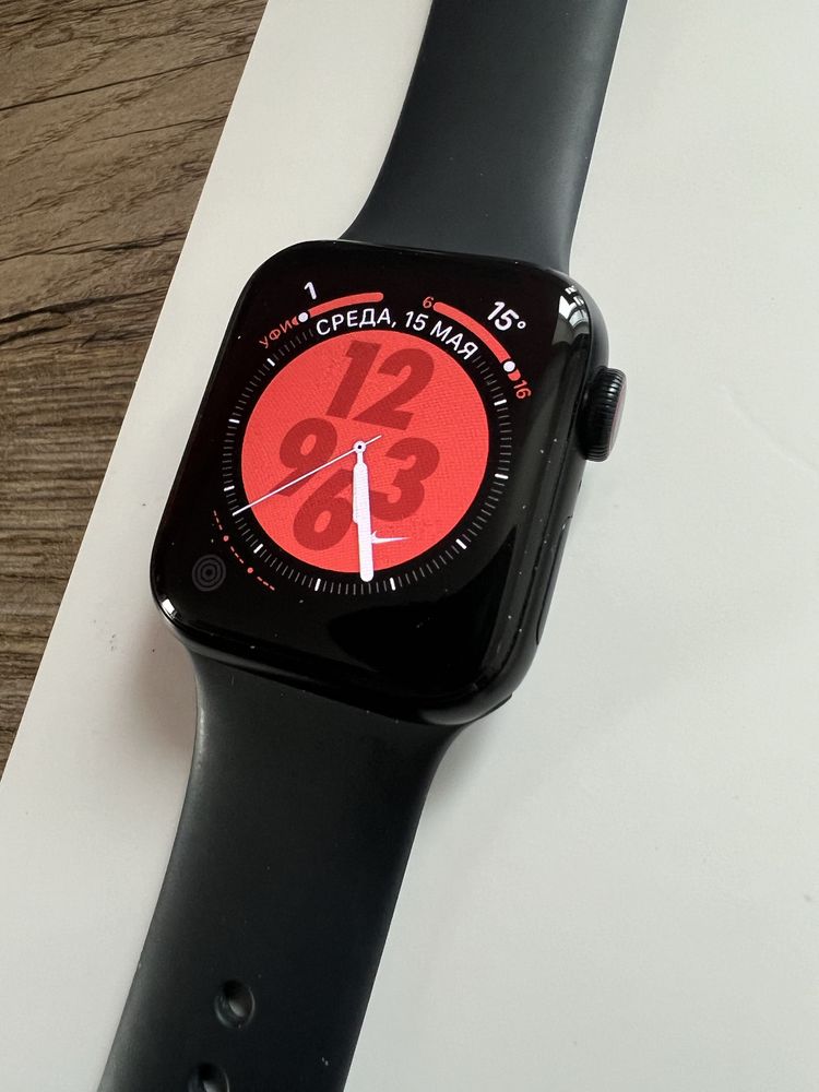 Смарт годинник Apple Watch SE2 40мм