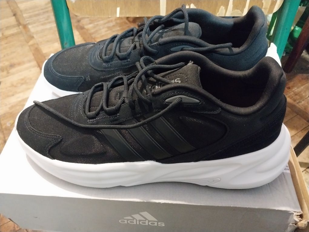Чоловічі бігові шкіряні кросівки Adidas Ozelle 47 розмір