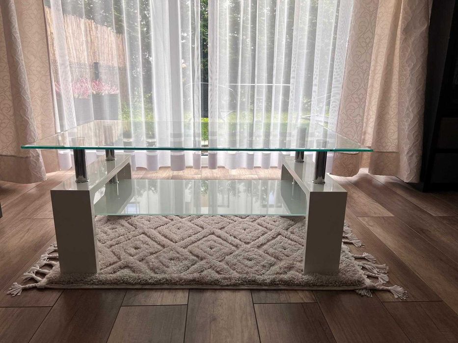 Nowoczesny stolik kawowy szklany
