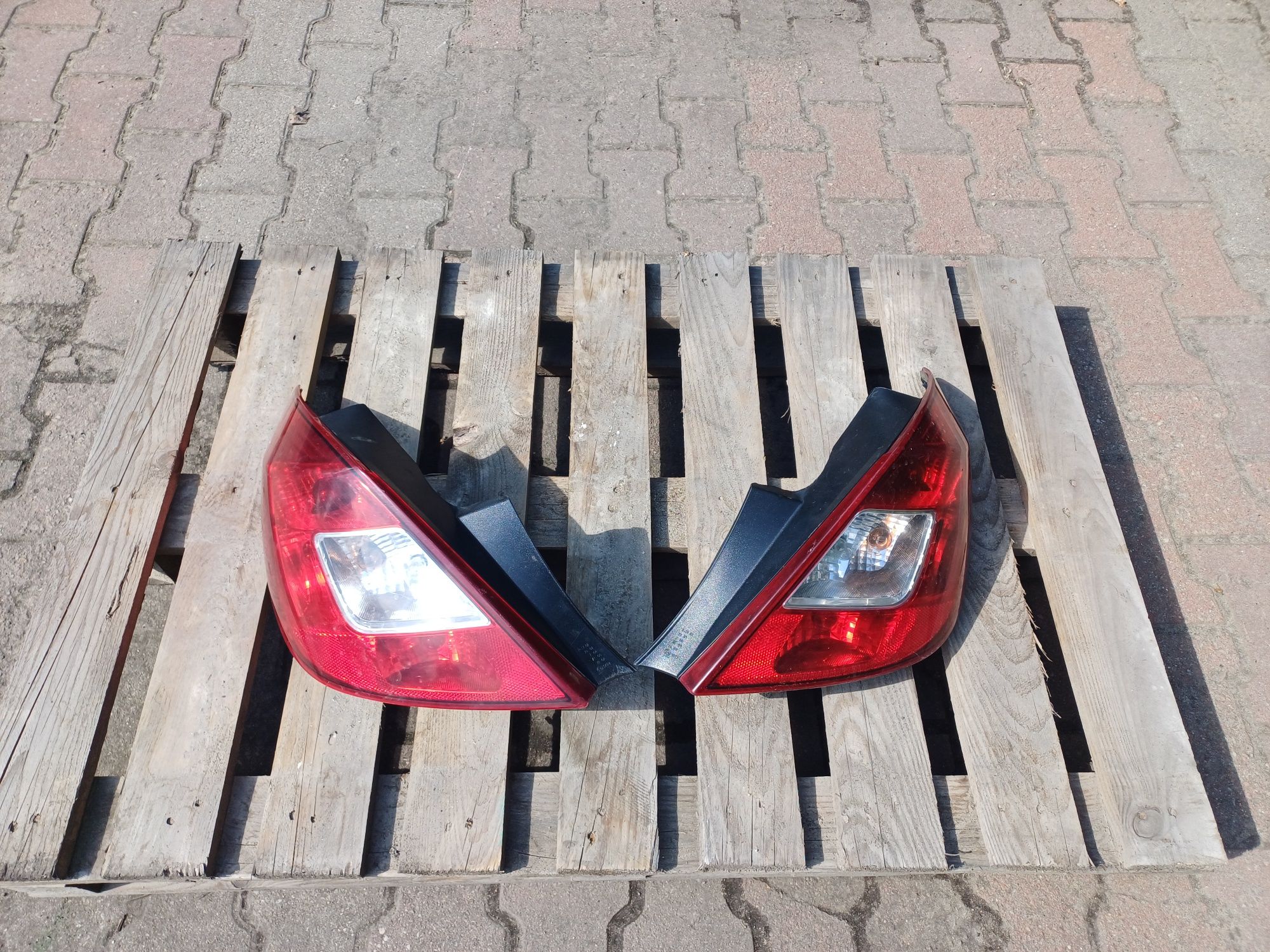 Tylne lampy Opel Corsa