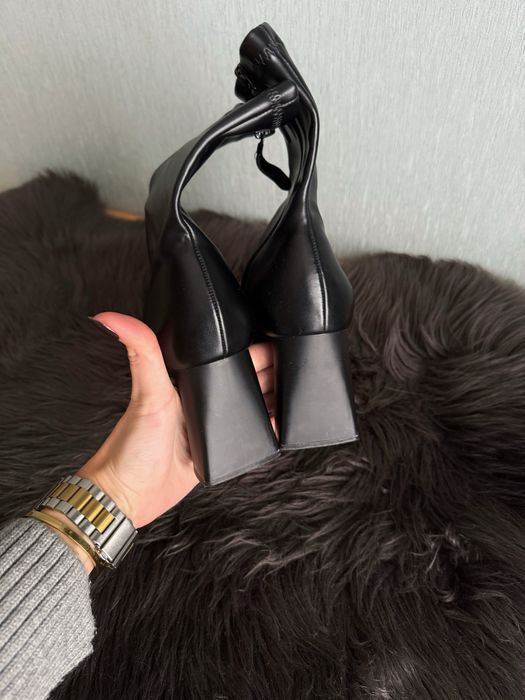 Ботильйони ZARA, 39 р