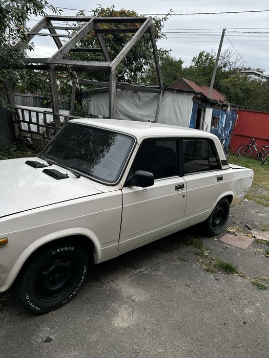 Ваз 2107.