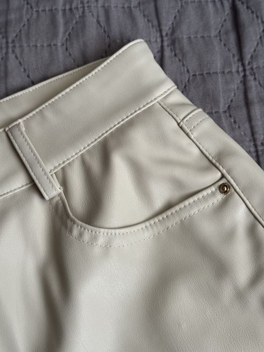 Шкіряні брюки Zara