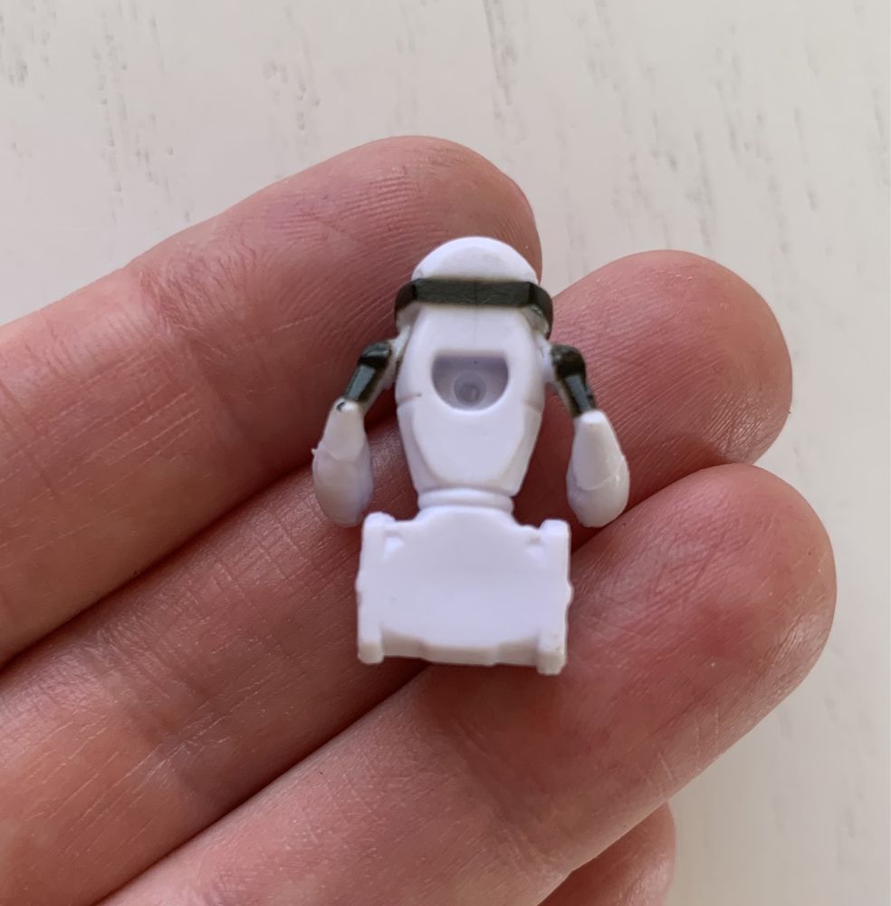 Игрушка Mini Brands Toy - Series 5 - RC MINI MIP как робот киндер ZURU