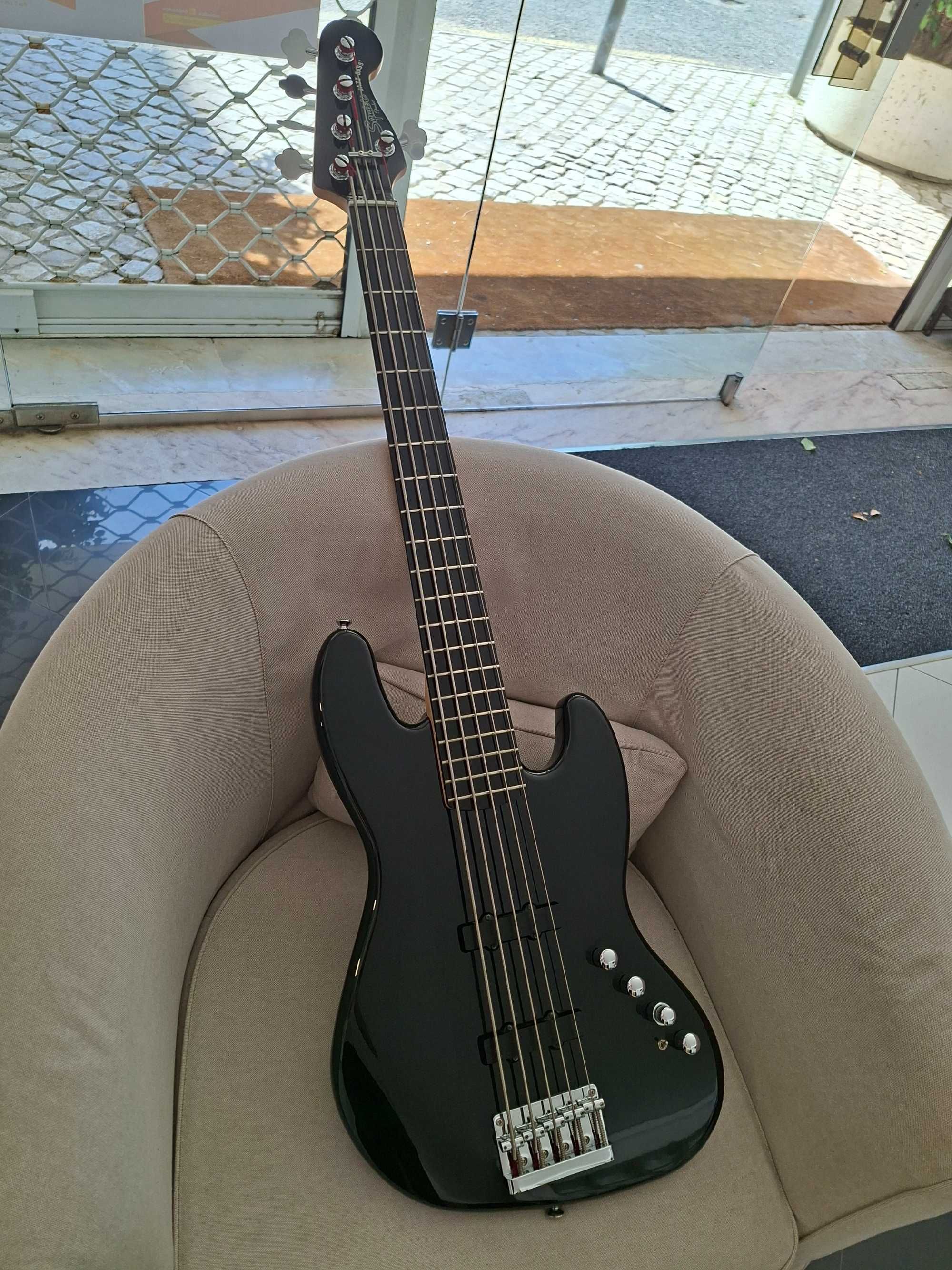 Fender Squier Deluxe Jazz Bass Ative V