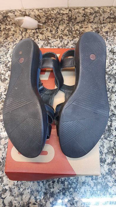 Sandálias 36, da CAMPER, azuis e pretas, em pele – bom estado