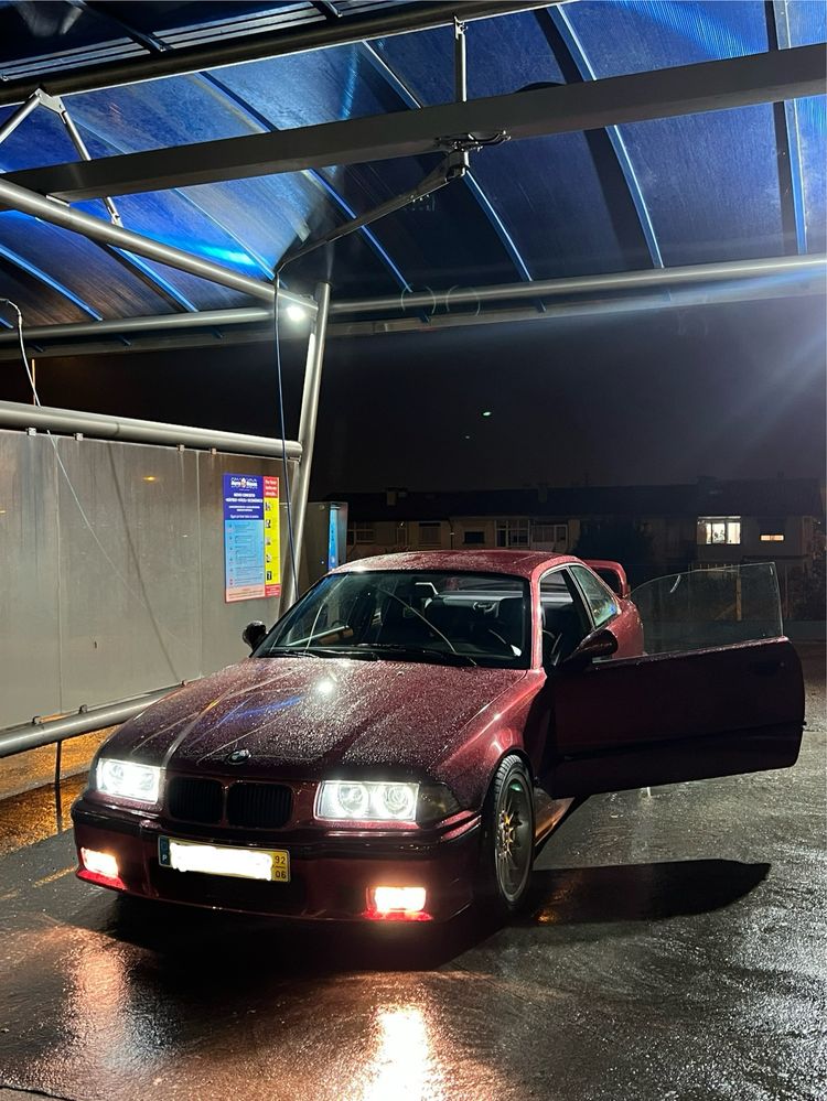 BMW E36 318is