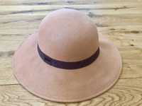 Camelowy kapelusz 100% wełna Roxy