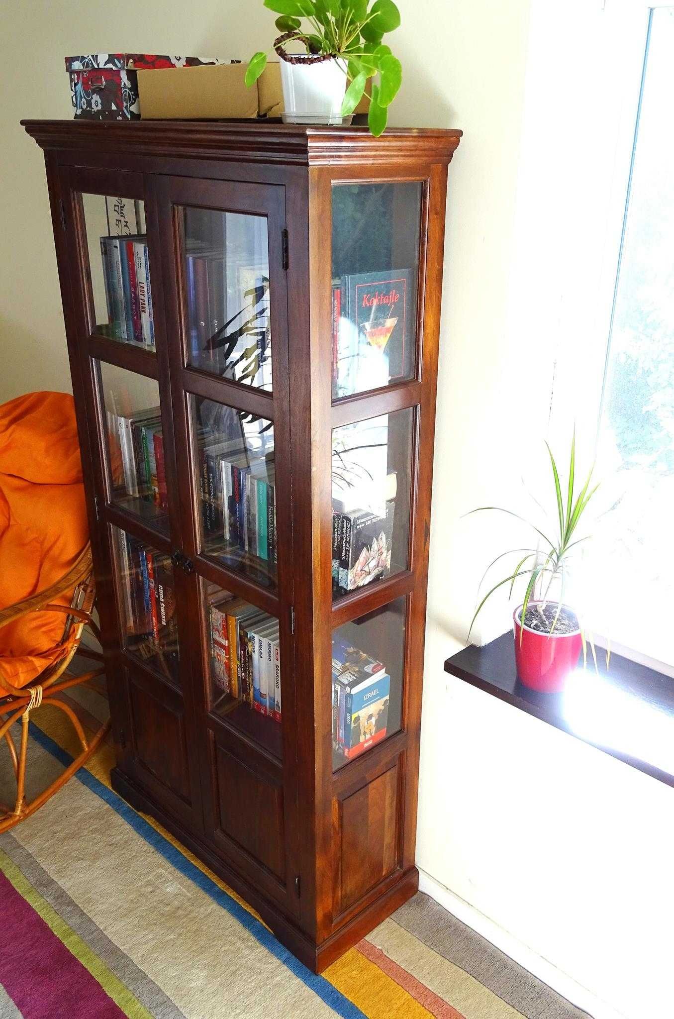 Witryna lub biblioteczka z litego drewna palisander - salon AlmiDecor