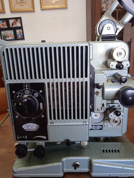 Projector de Cinema de 16 mms. Siemens