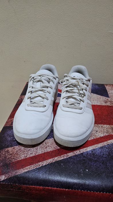 Sapatilha branca Adidas 38