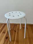 Oddam za darmo taboret Marius Ikea biały