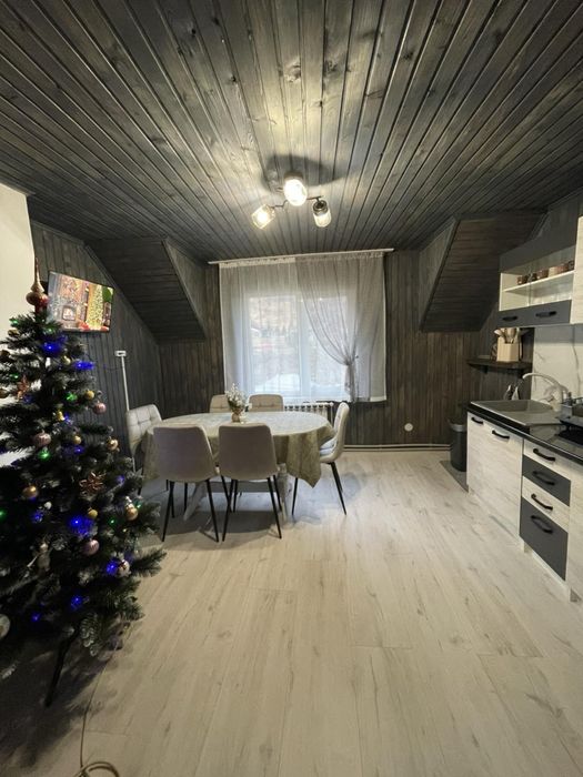 Відпочинок у Карпатах Славське.Оренда поверх .