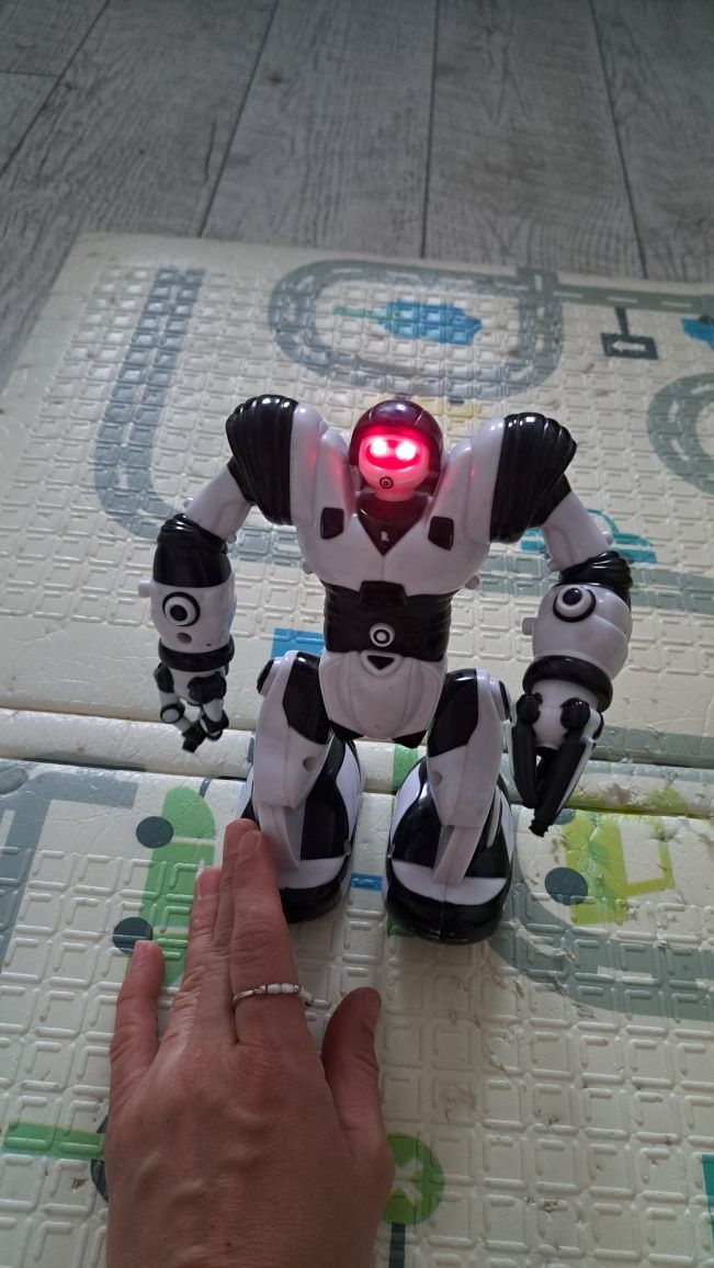 Wow Wee mini Robosapien