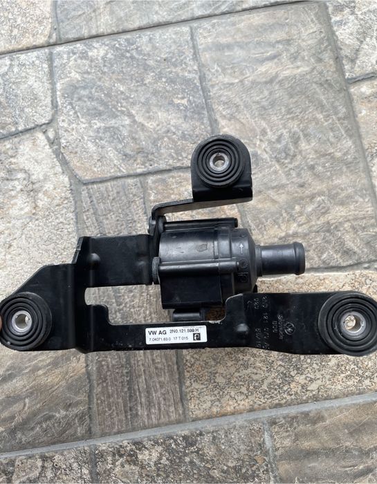 Помпа водяна додаткова VW AG 5Q0965561B crafter Man Tge