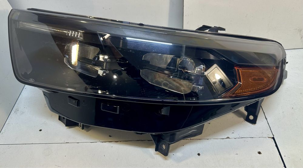 Фара Ford Explorer USA police 2020 2021 2022 2023, LB5B-13W030-JK