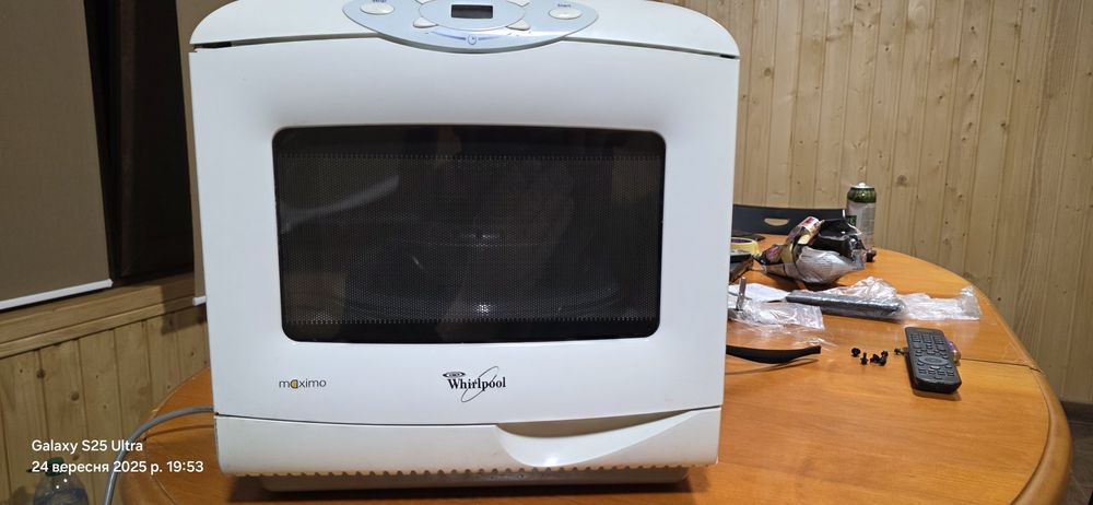 Мікрохвильова піч whirlpool maximo