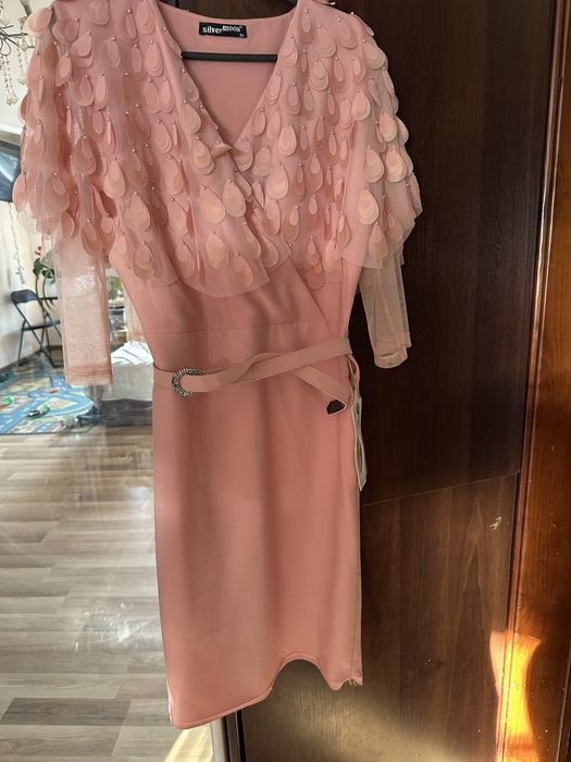 Плаття рожеве жіноче